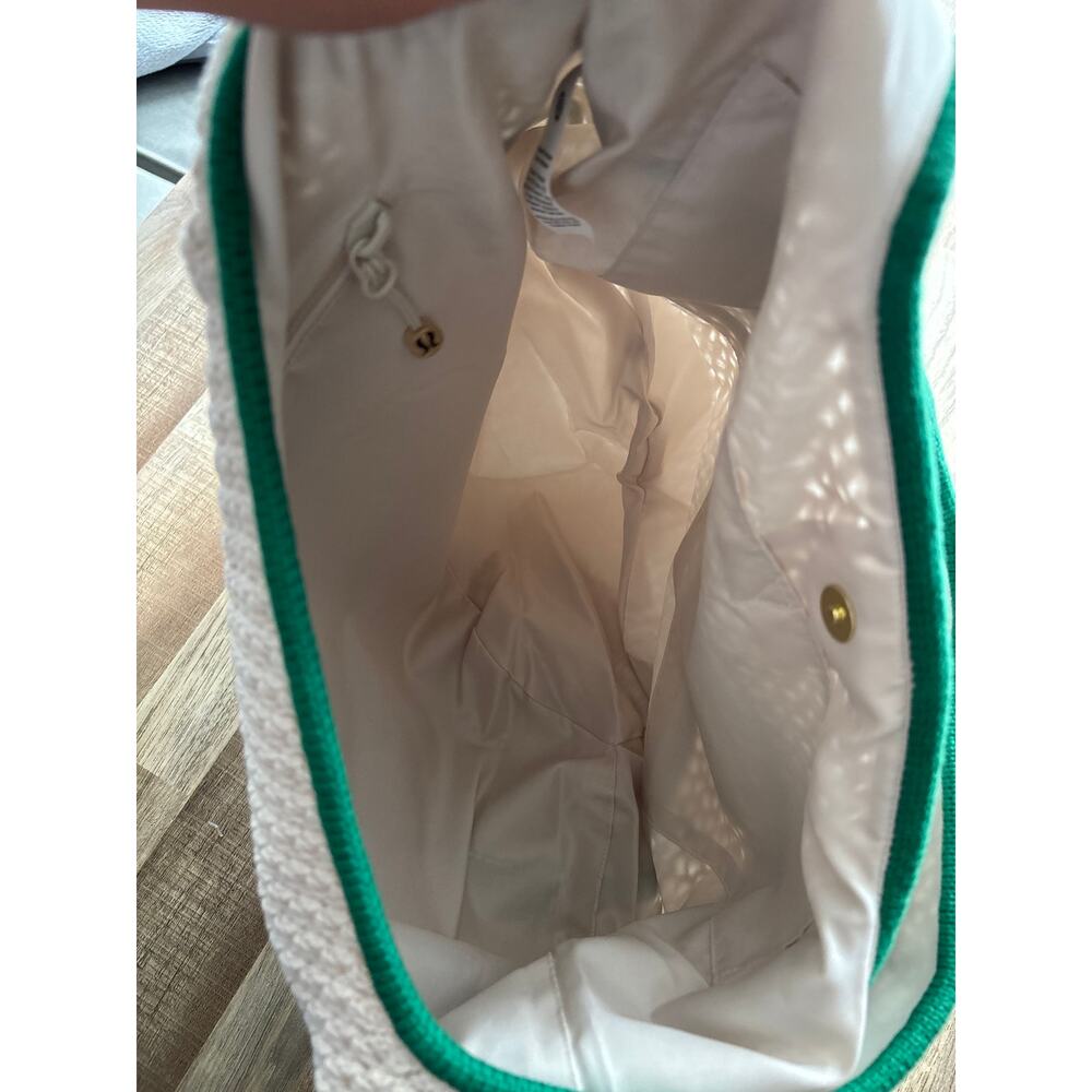 Lululemon Cotton Crochet Shoulder Bag 7L Light Ivory/Raceway Green - Picture 5 of 5
